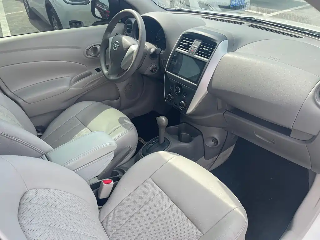 Nissan Sunny 2014 — фото 10