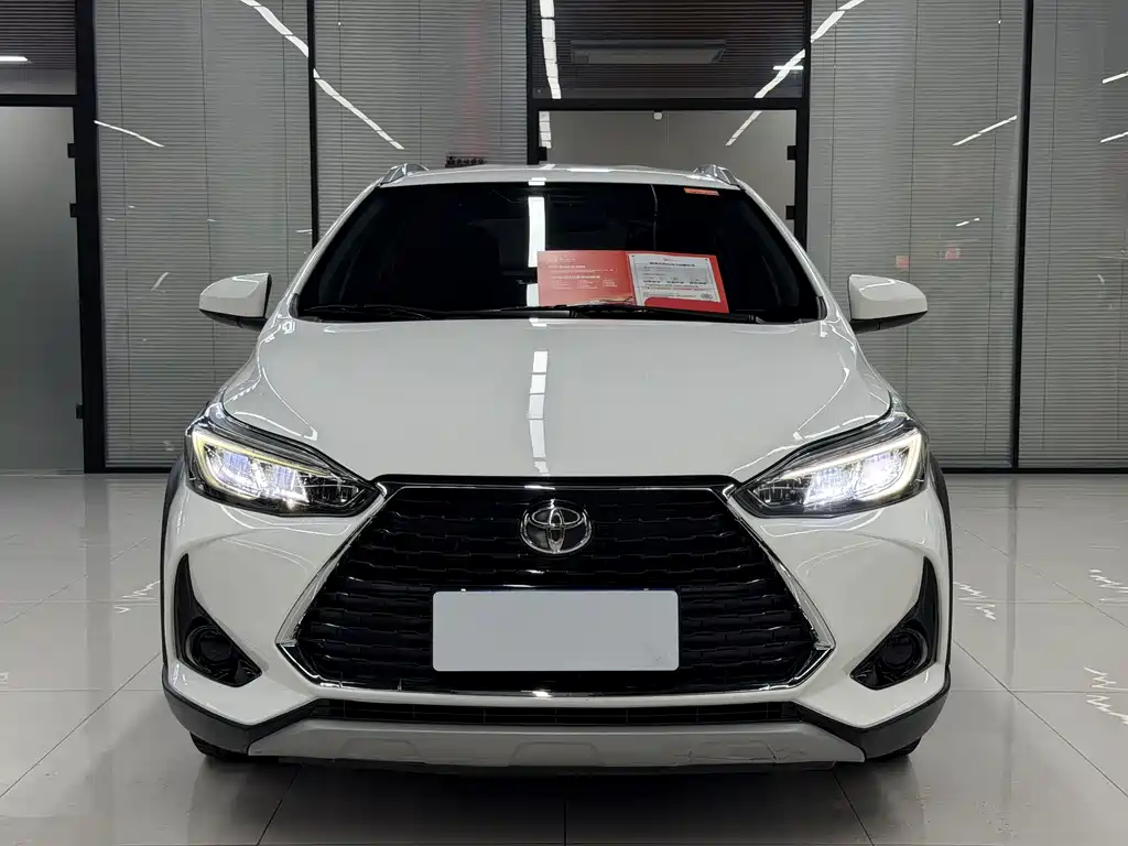 Toyota Yaris L 2022