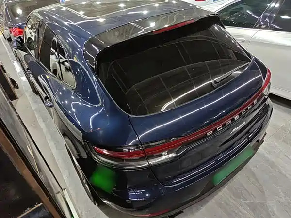 Porsche Macan 2021