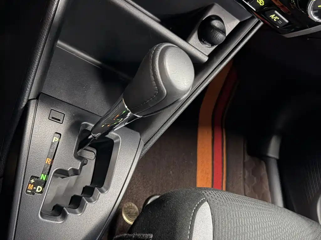 Toyota Yaris L 2022 — фото 17