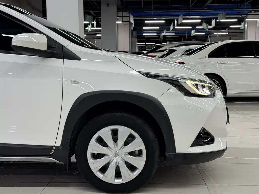Toyota Yaris L 2022