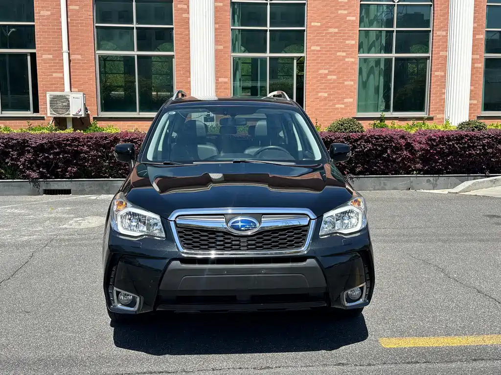 Subaru Forester 2015 — фото 2