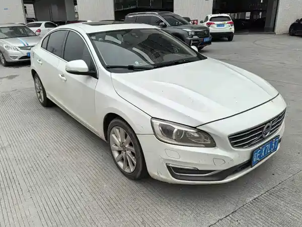 Volvo S60 2015
