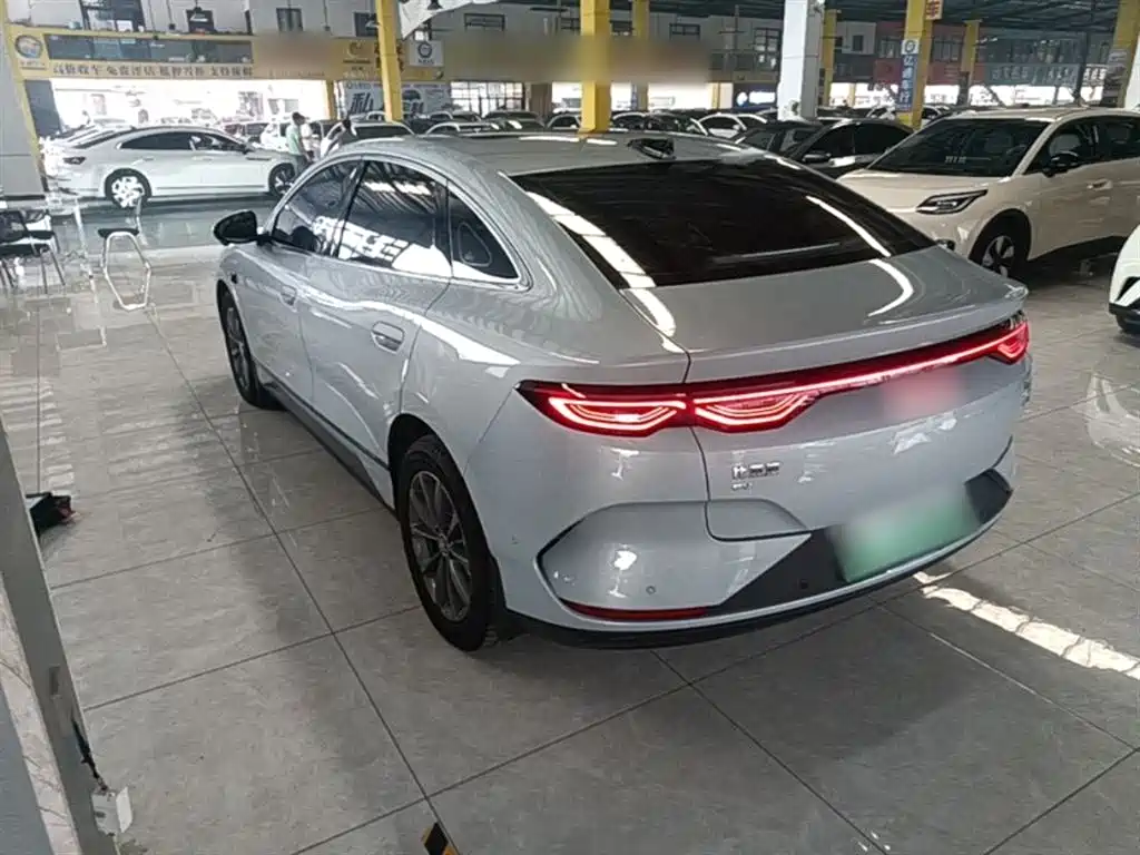 BYD Qin L 2025 — фото 5