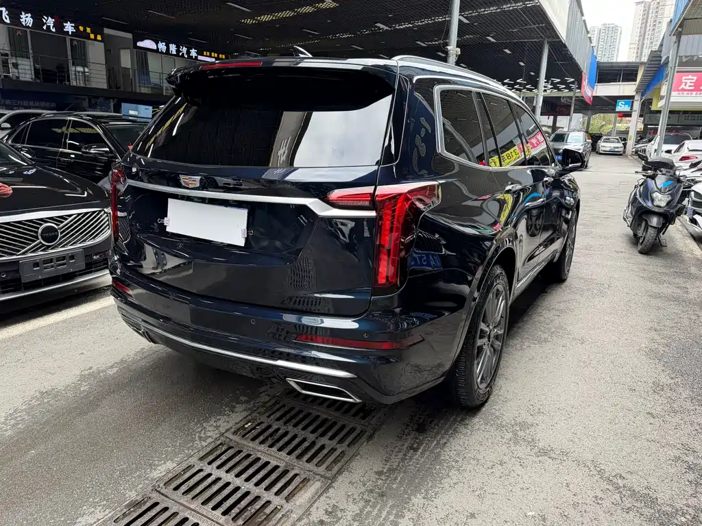 Cadillac XT6 2021 — фото 7