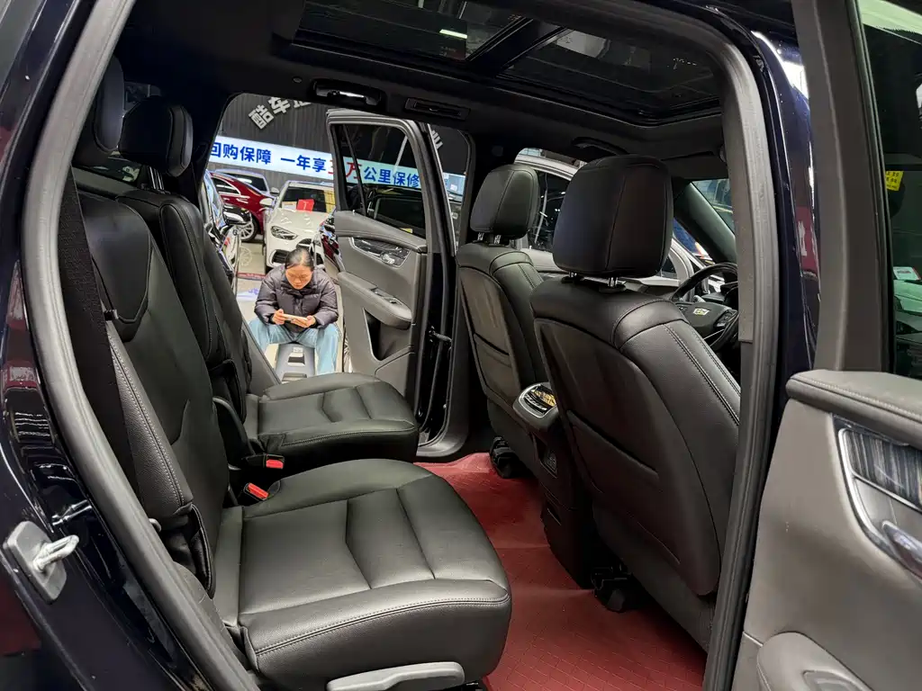 Cadillac XT6 2021 — фото 20