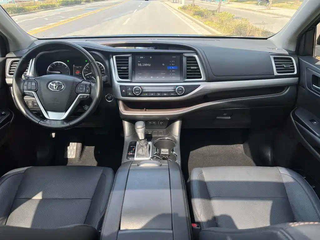 Toyota Highlander 2021 — фото 15