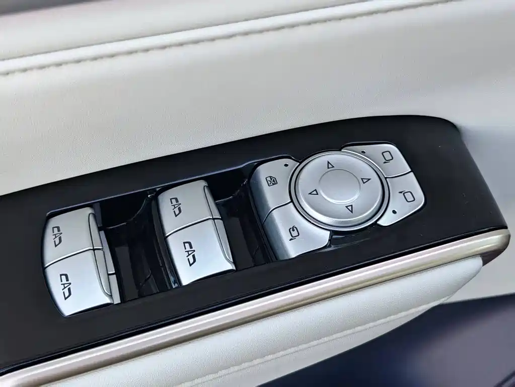 Buick GL8 Hybrid 2025 — фото 26
