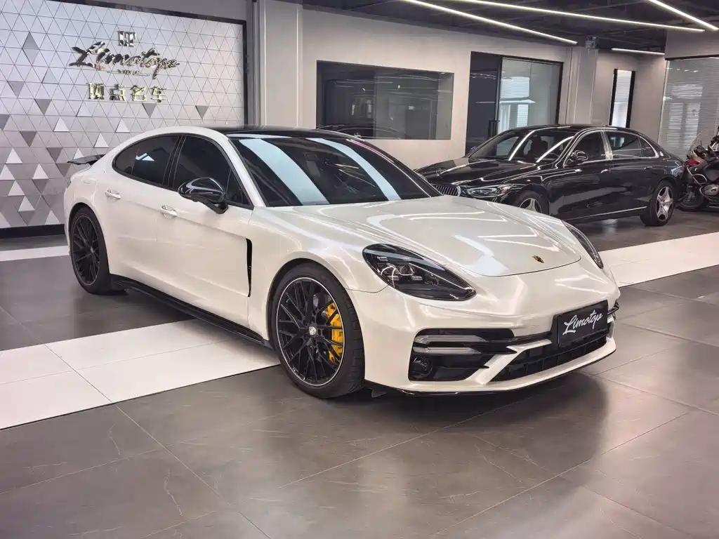 Porsche Panamera 2019 — фото 2
