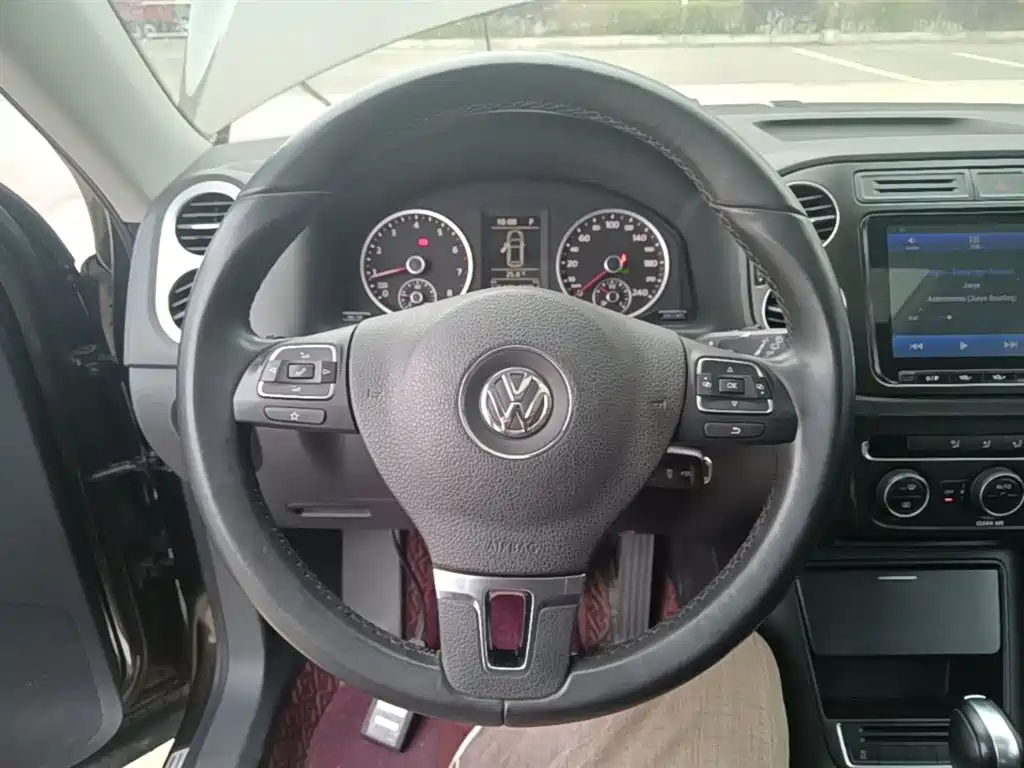 Volkswagen Tiguan 2017 — фото 11