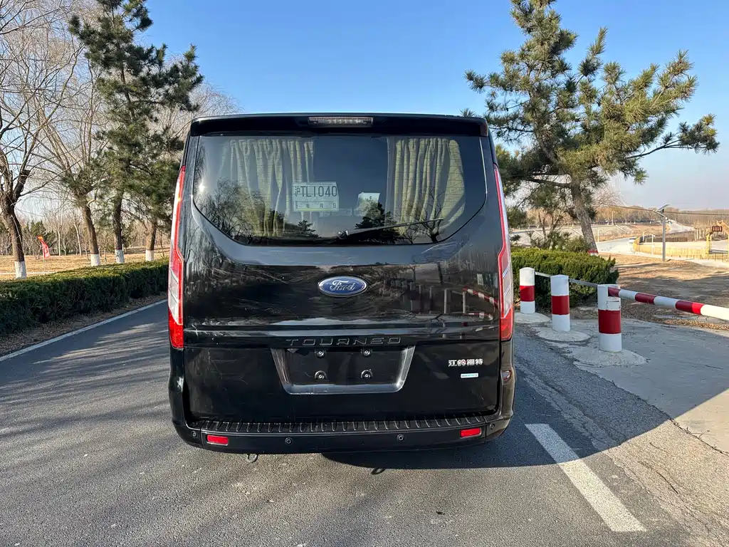 Ford Tourneo 2019 — фото 6