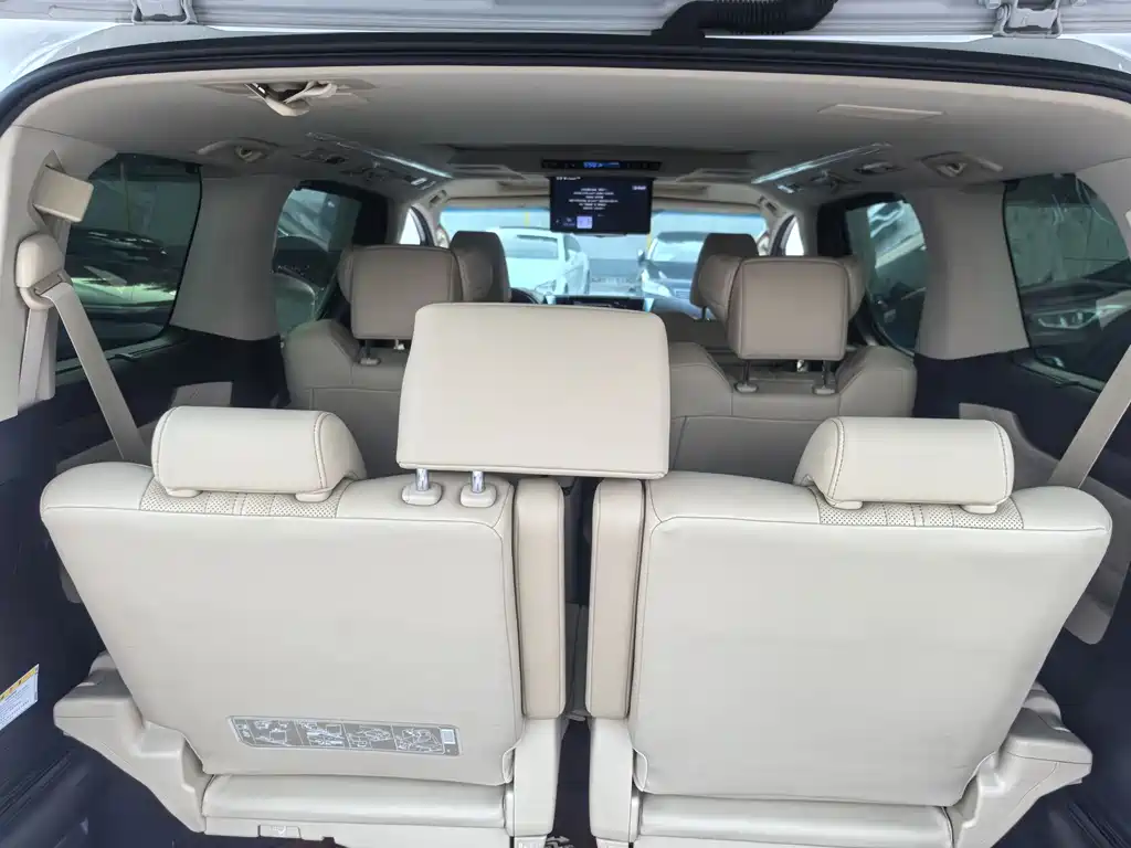 Toyota Alphard 2021 — фото 15