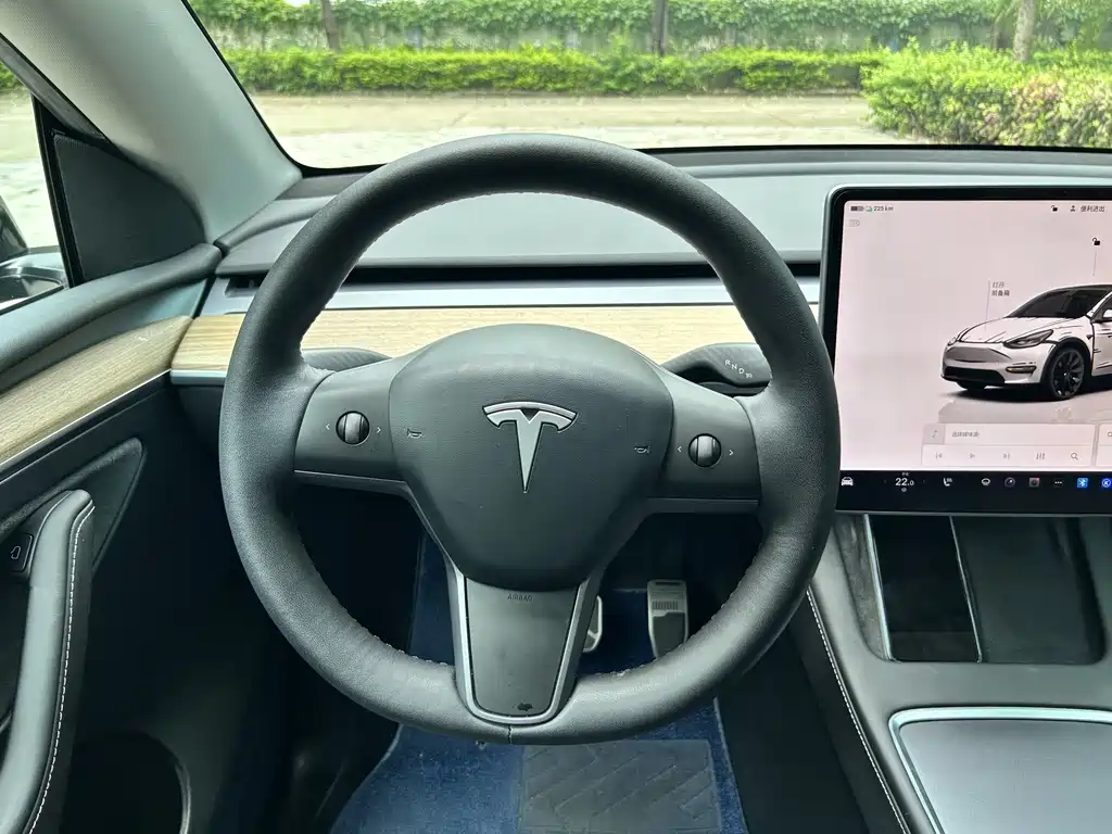Tesla Model Y 2022 — фото 11