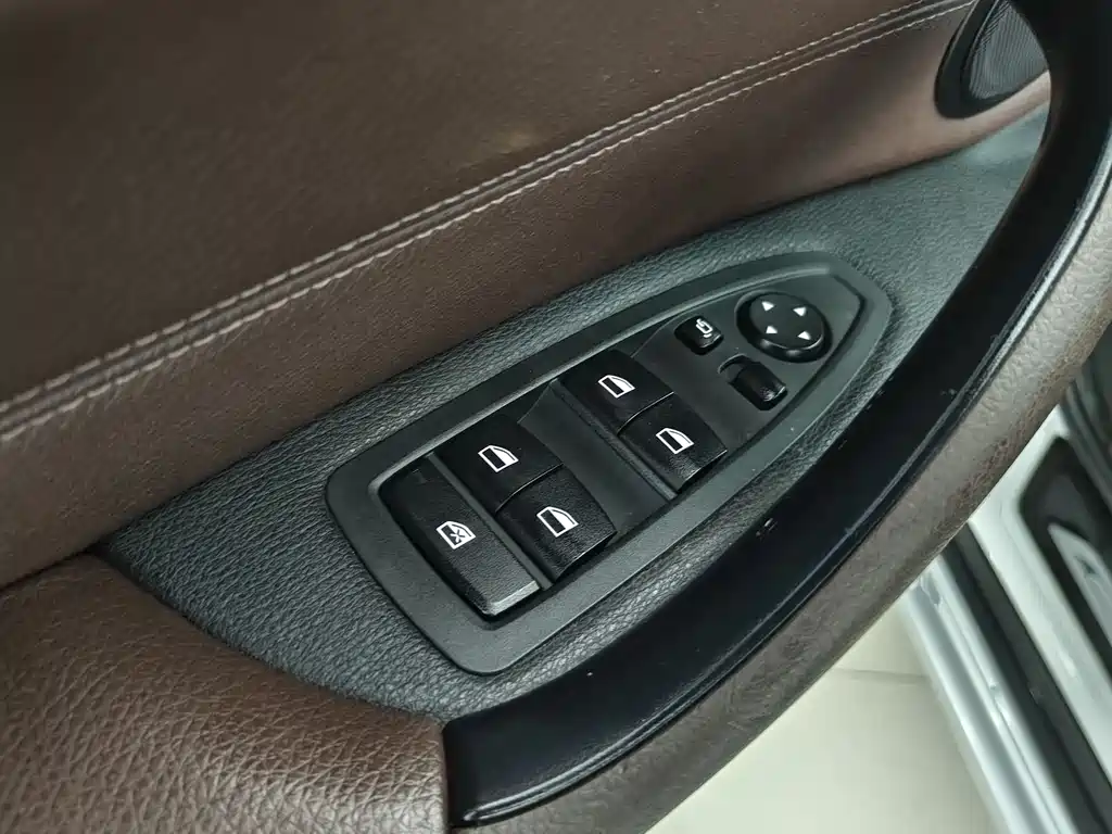 BMW X1 2018 — фото 16