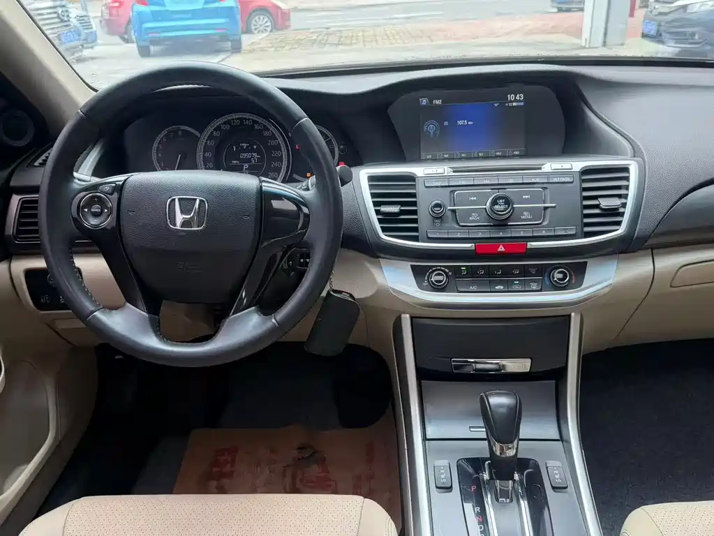 Honda Accord 2015 — фото 7