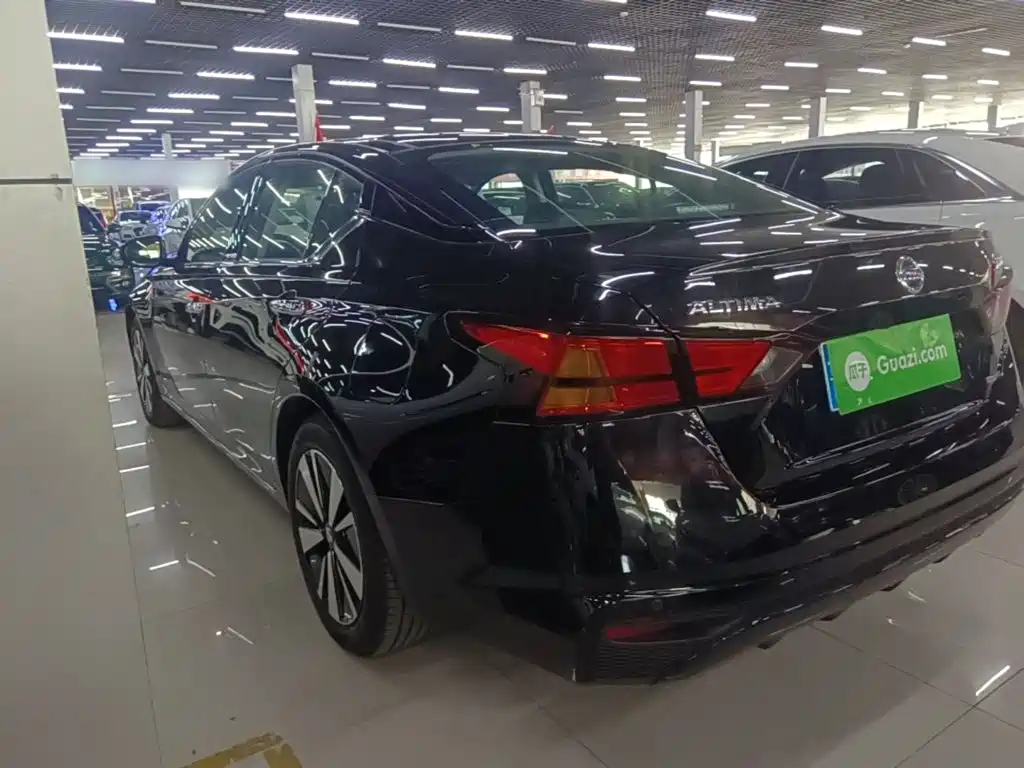 Nissan Teana 2026