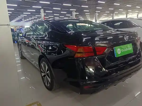 Nissan Teana 2026