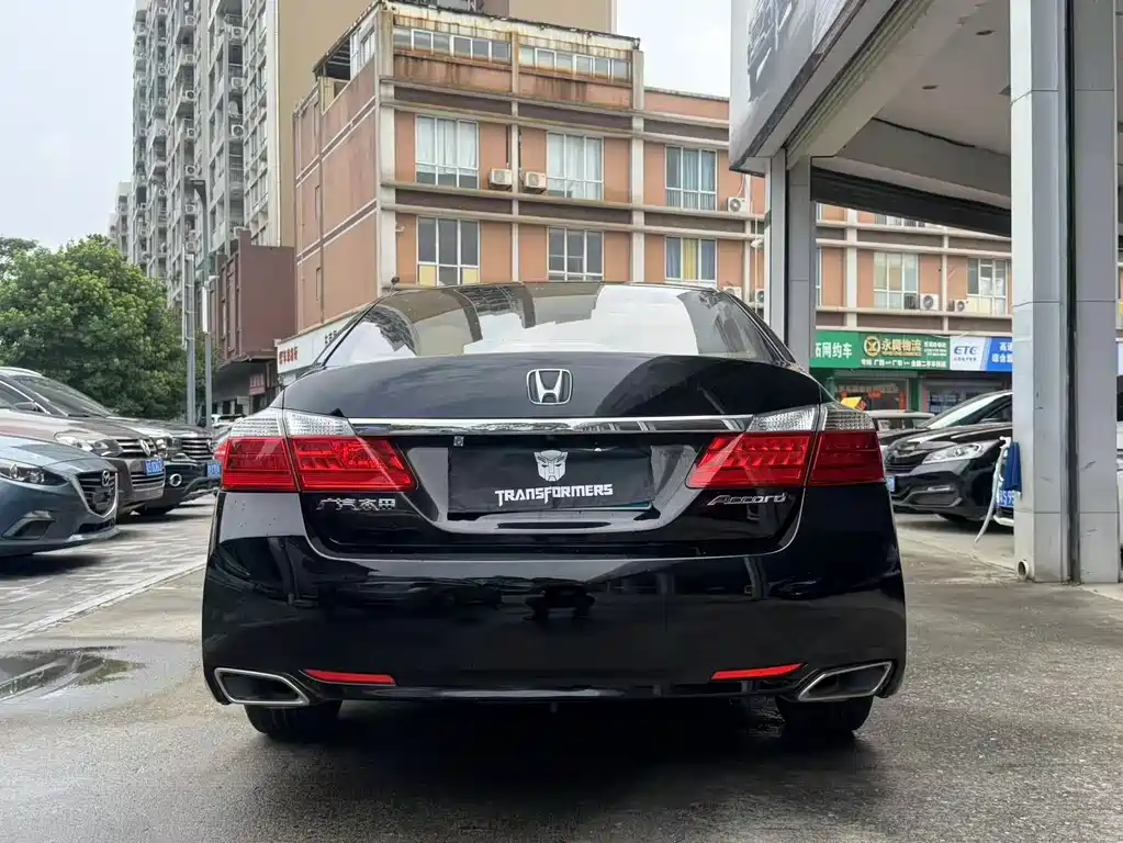 Honda Accord 2015 — фото 5