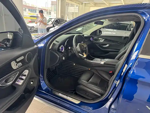 Mercedes-Benz C-Class 2020