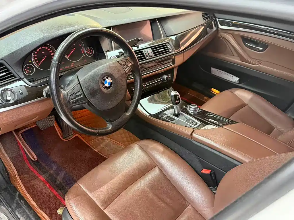 BMW 5 Series 2015 — фото 4