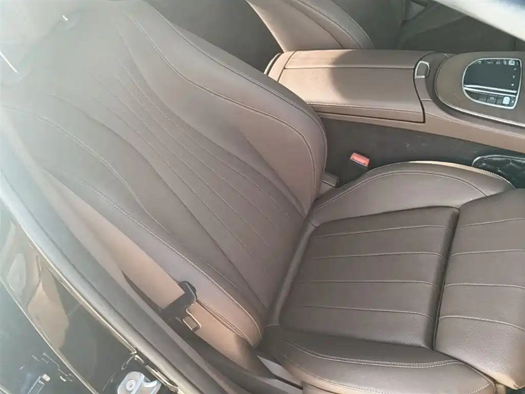 Mercedes-Benz E-Class 2023 — фото 25