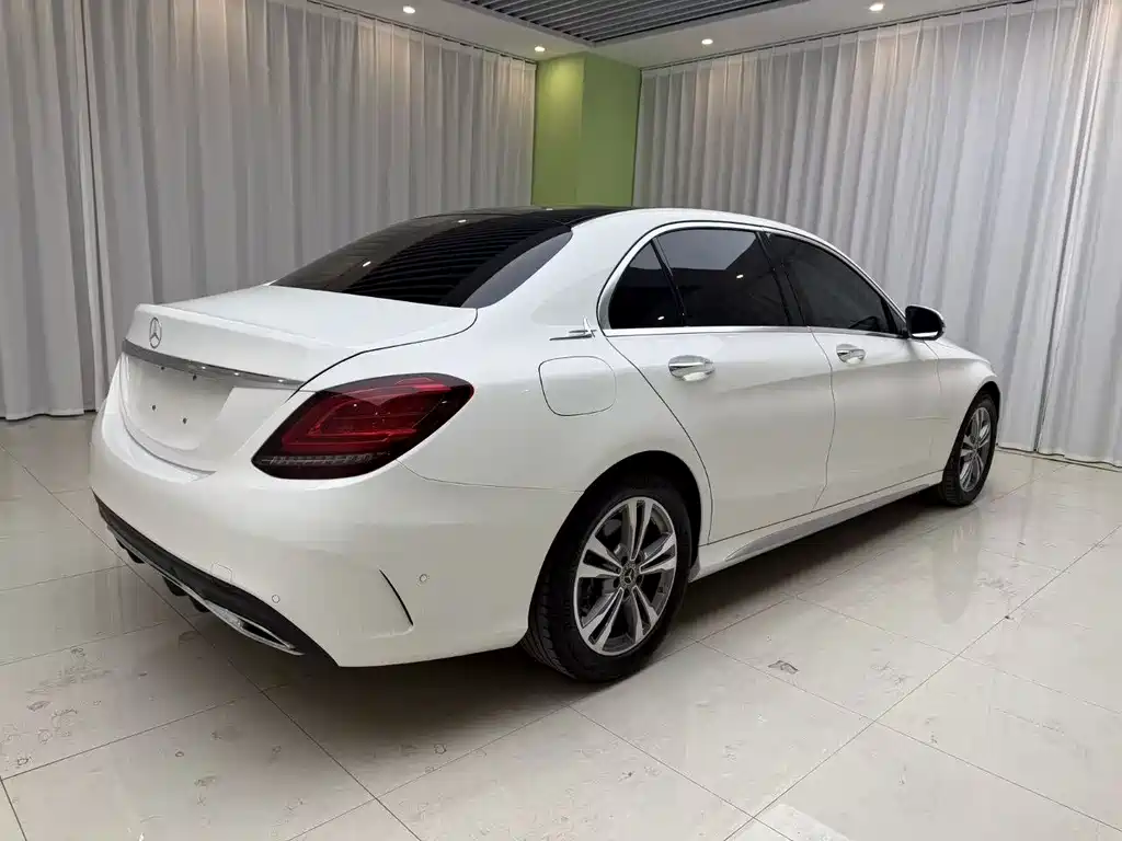 Mercedes-Benz C-Class 2022 — фото 12