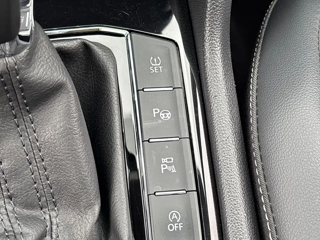 Volkswagen Tiguan L 2021 — фото 23
