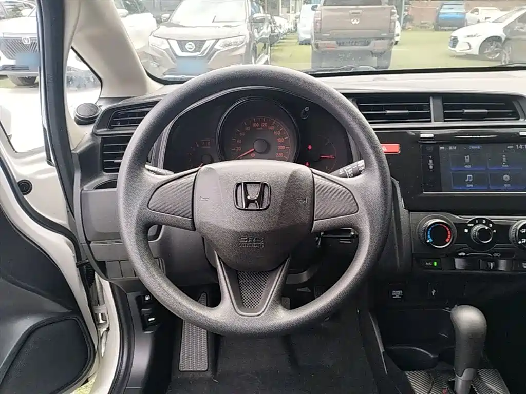 Honda Fit 2017 — фото 11