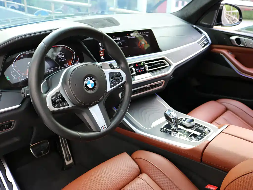 BMW X7 2021 — фото 20