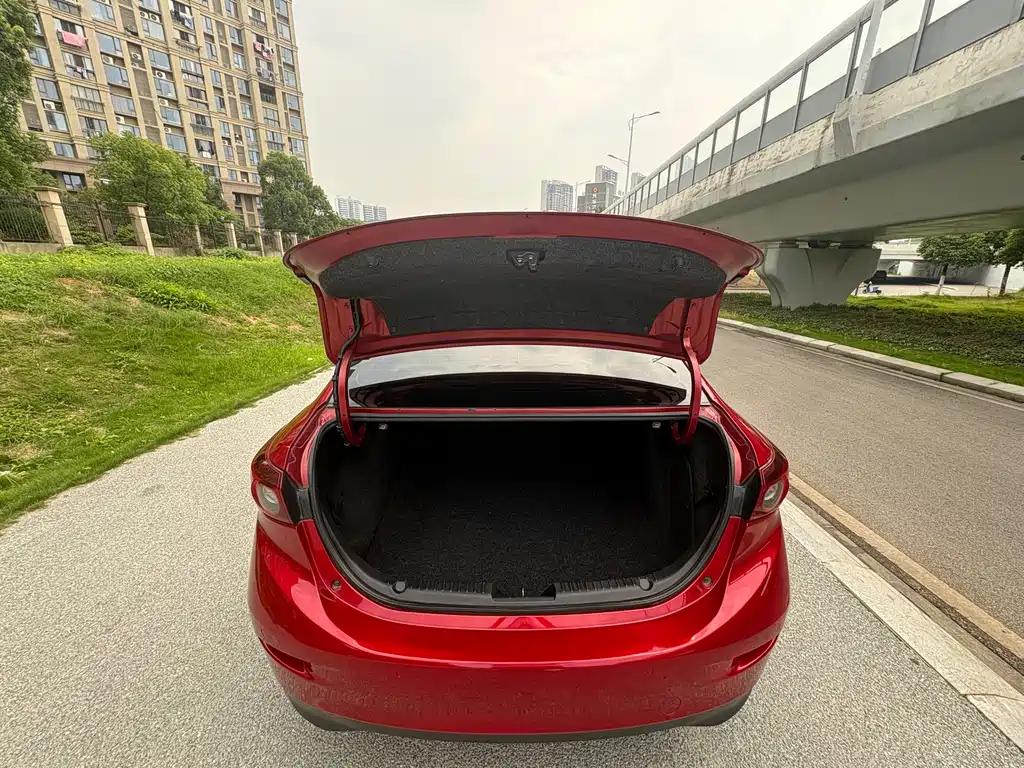 Mazda 3 Axela 2015 — фото 18