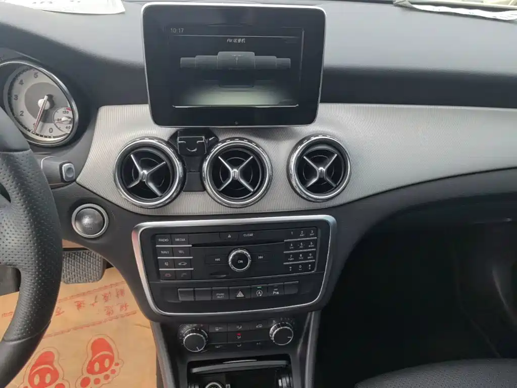 Mercedes-Benz GLA 2016 — фото 13