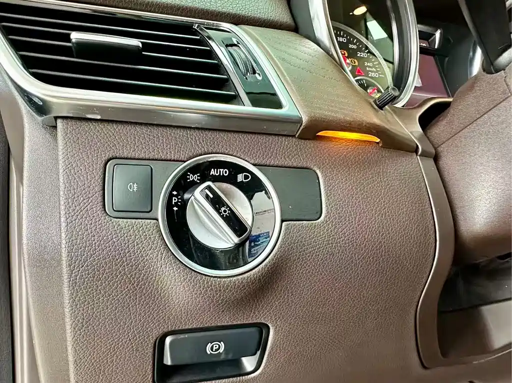 Mercedes-Benz GLE 2016 — фото 12