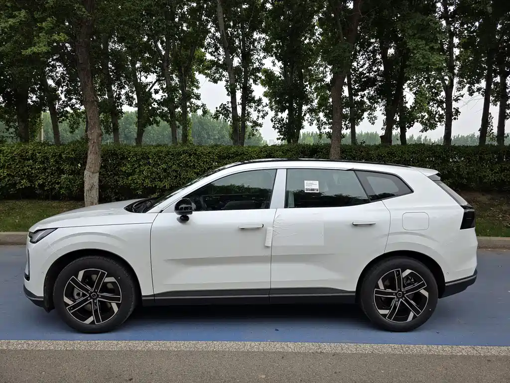 Volvo XC70 PHEV 2026 — фото 15