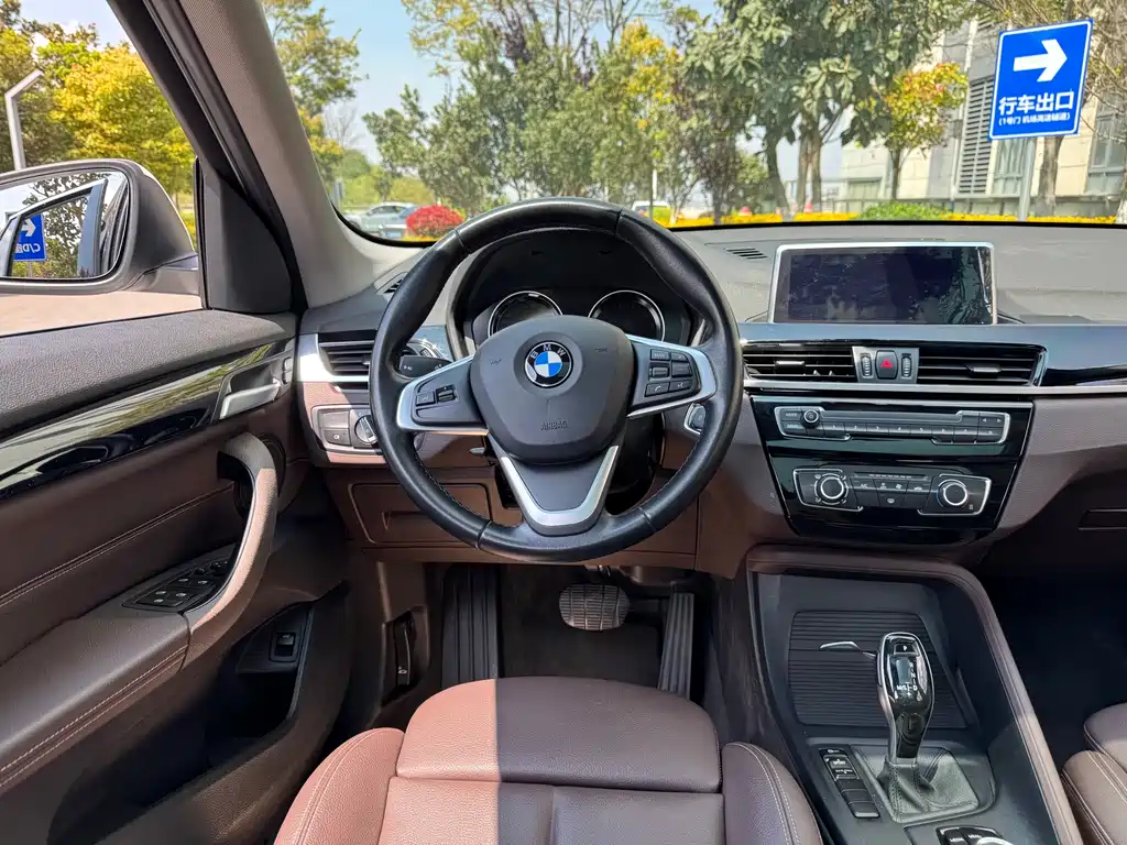 BMW X1 2020 — фото 12