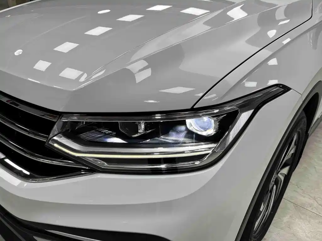 Volkswagen Tiguan L 2022 — фото 18