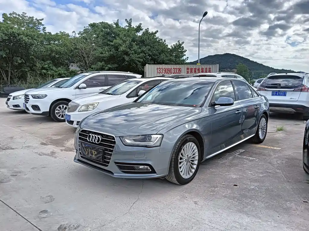 Audi A4L 2015