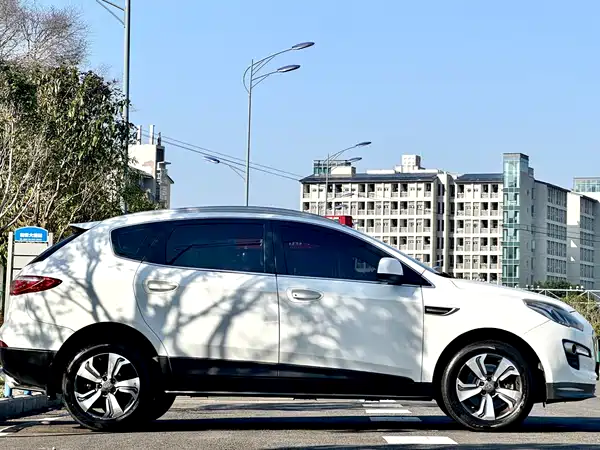 Luxgen Da7 SUV 2016