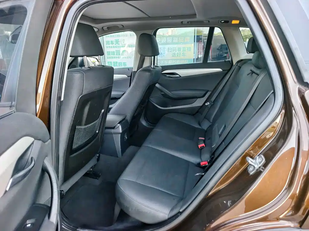 BMW X1 2012 — фото 15