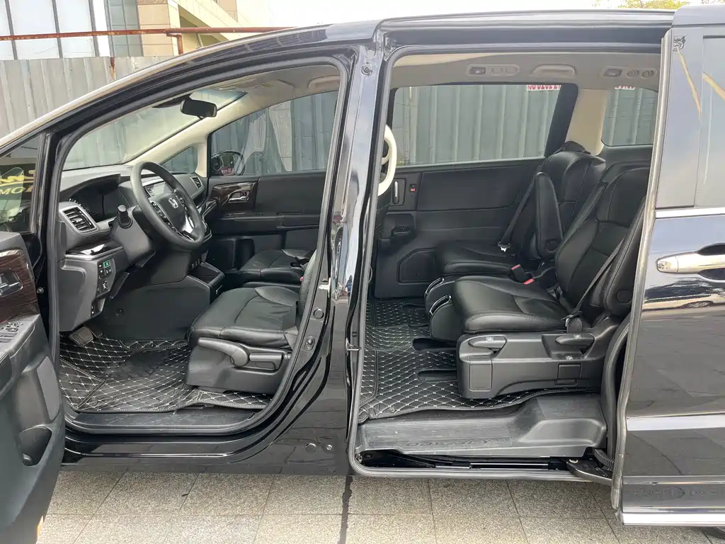 Honda Odyssey 2021 — фото 10