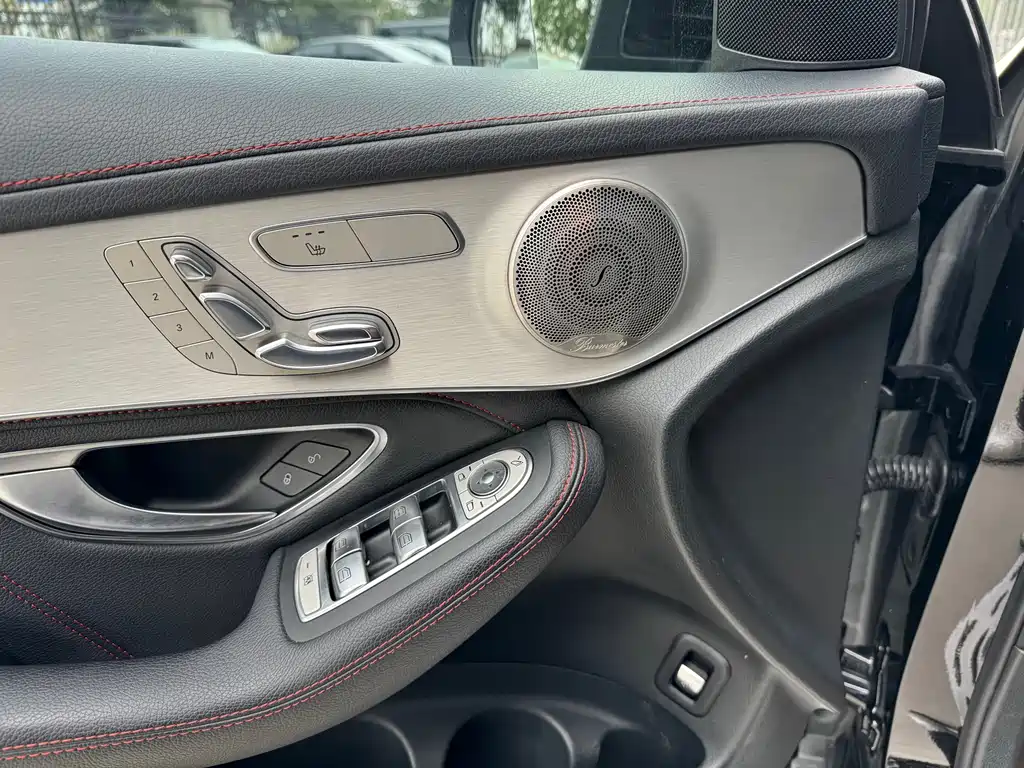 Mercedes-Benz GLC AMG 2017 — фото 13