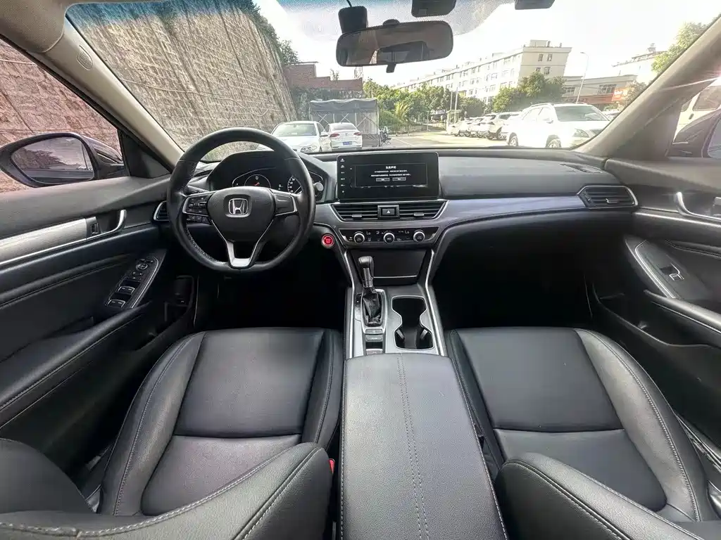 Honda Accord 2023 — фото 8