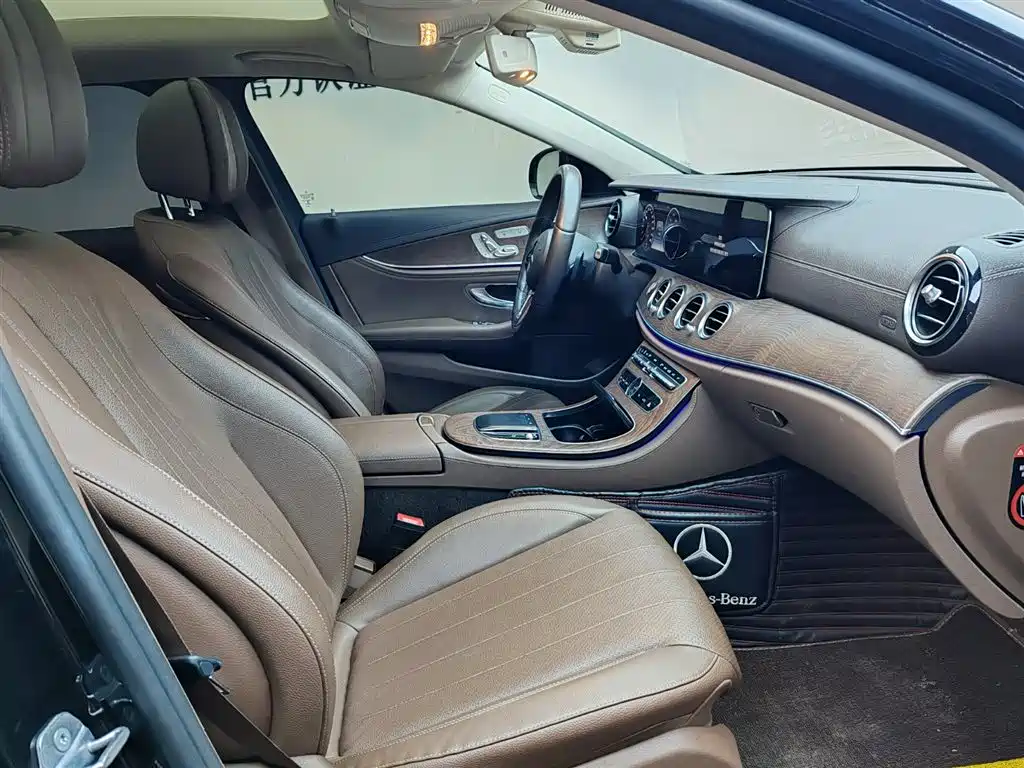 Mercedes-Benz E-Class 2019 — фото 13