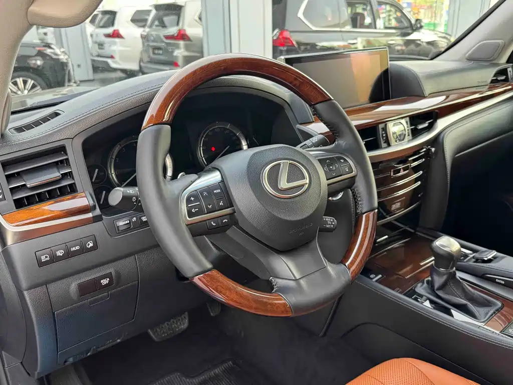 Lexus LX 2015 — фото 5