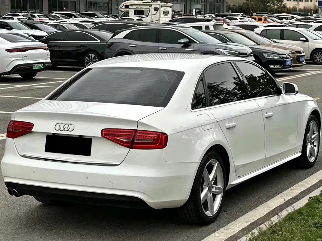 Audi A4L 2015 — фото 17