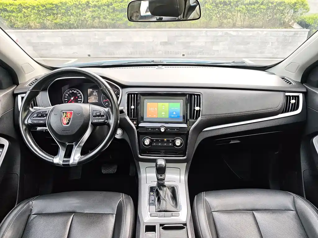 Roewe RX5 2017 — фото 15