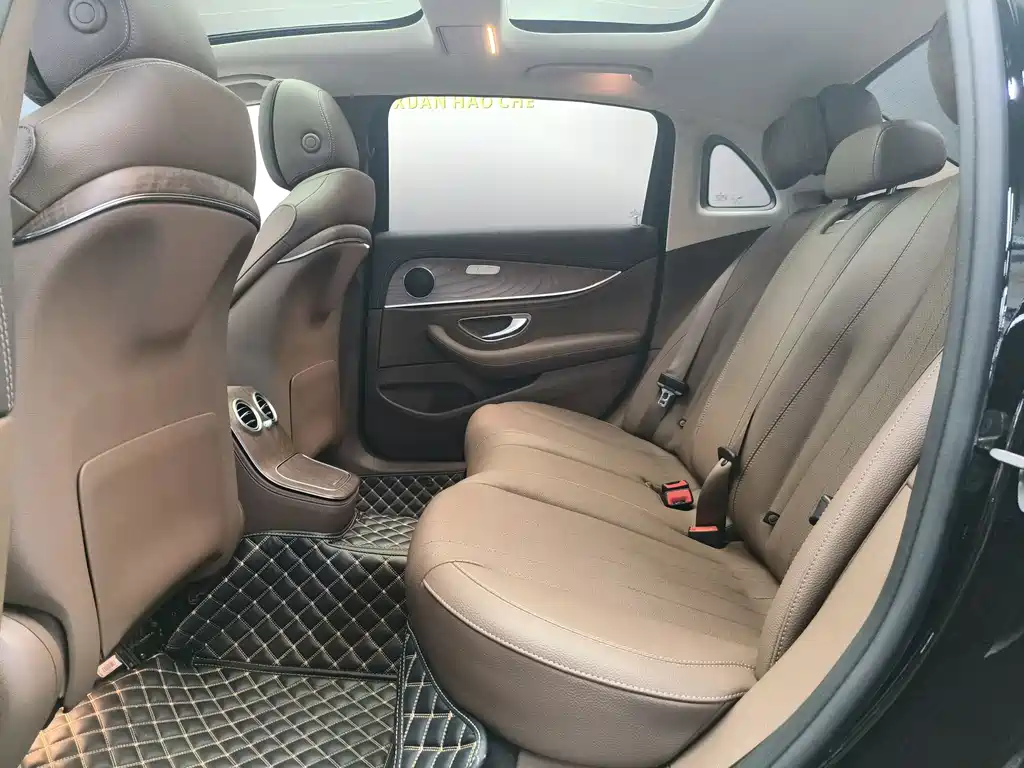 Mercedes-Benz E-Class 2023 — фото 5