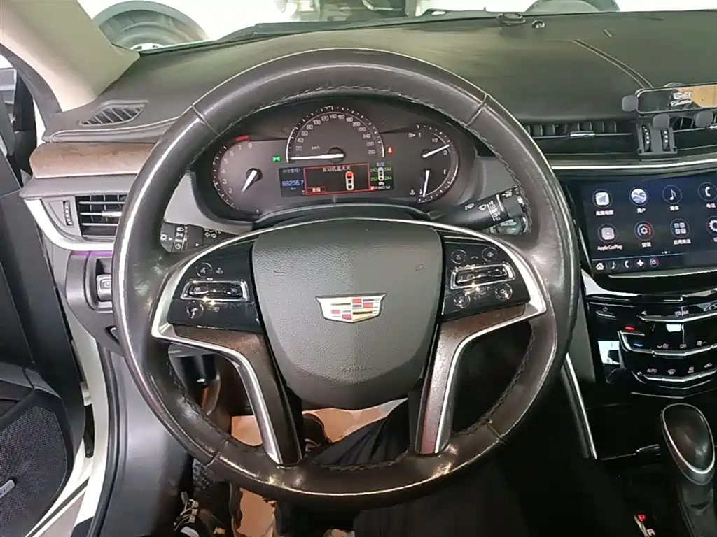 Cadillac XTS 2019 — фото 11