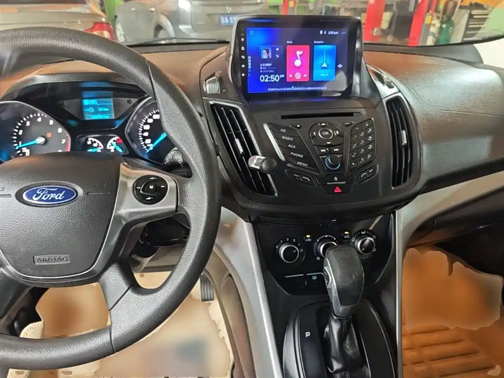 Ford Kuga 2014 — фото 10