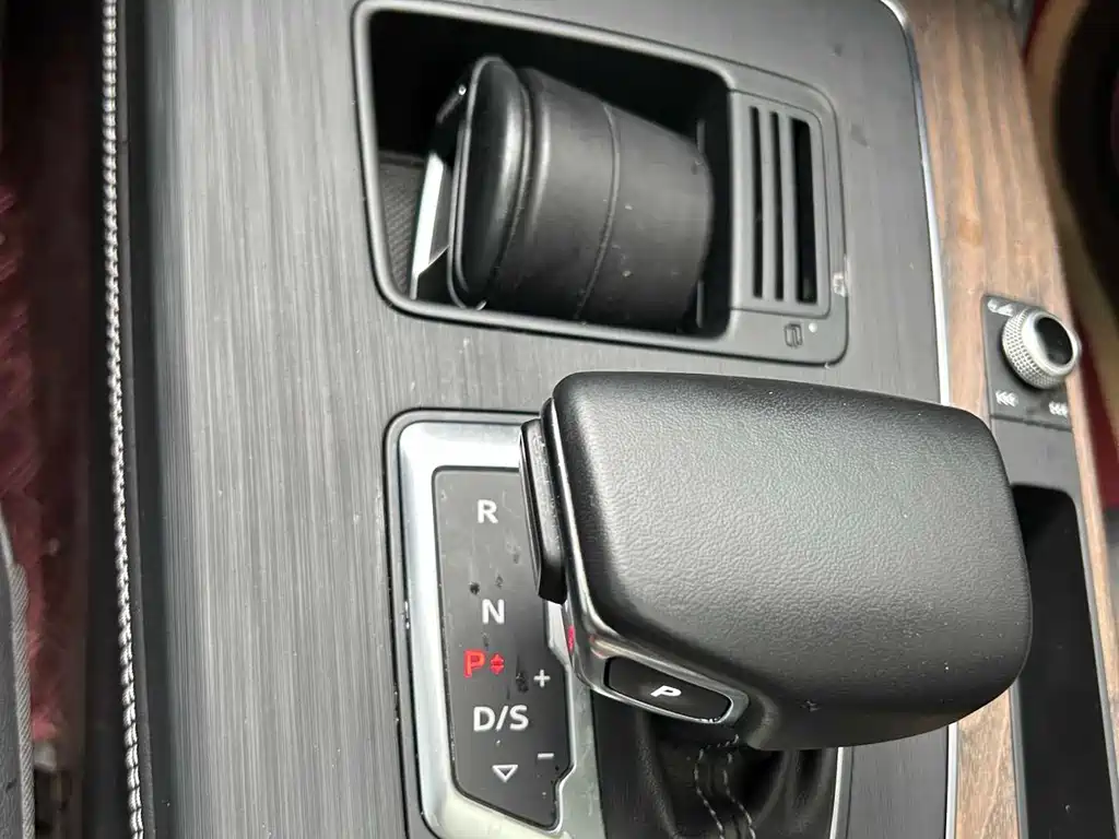 Audi Q5L 2022 — фото 14