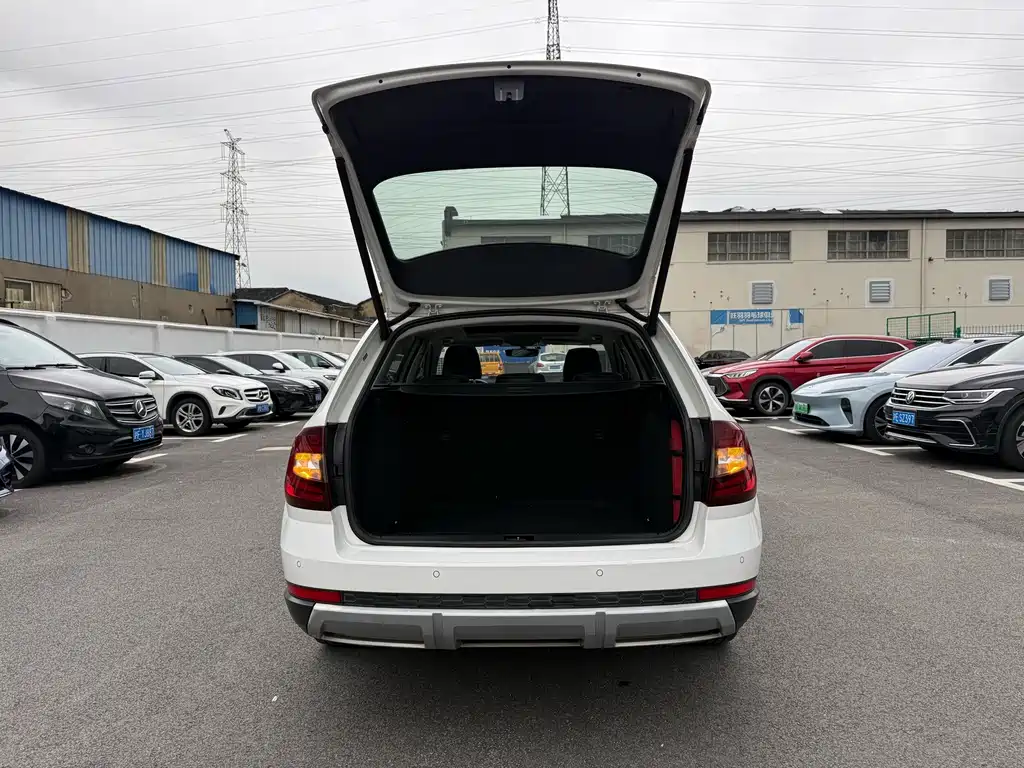 Skoda Octavia 2021 — фото 24